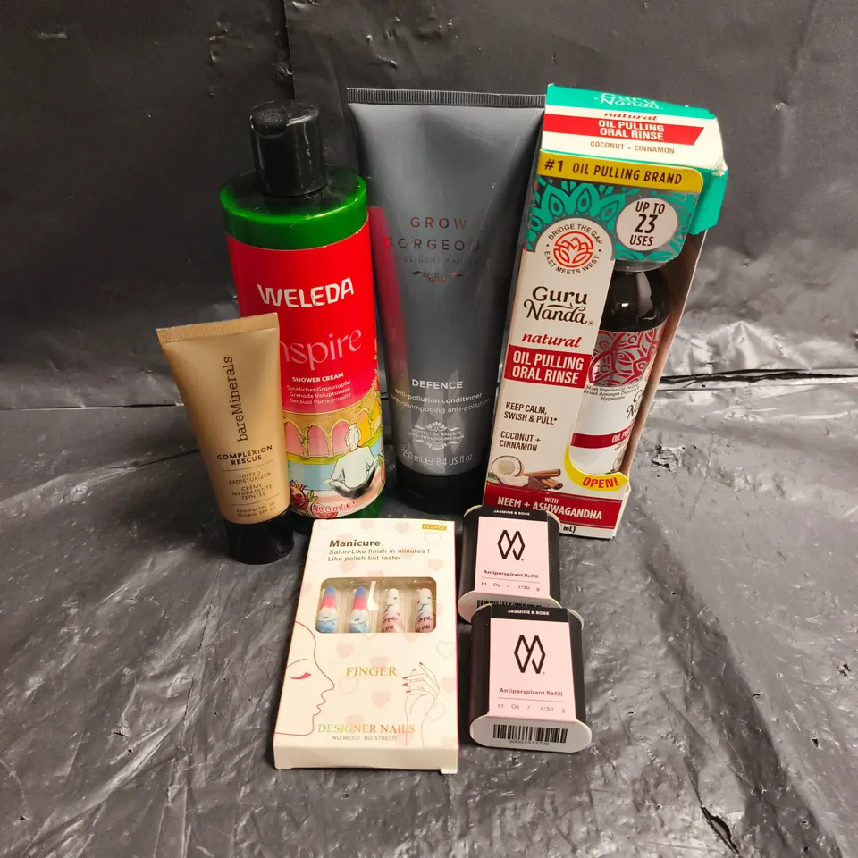 APPROXIMATEY 20 ASSORTED HEALTH AND BEAUTY PRODUCTS TO INCLUDE - BAREMINERALS TINTED MOISTURISER - MAKE WAVES ANTIPERSPIRANT REFILLS - GROW GORGEOUS DEFENCE CONDITIONER - ETC