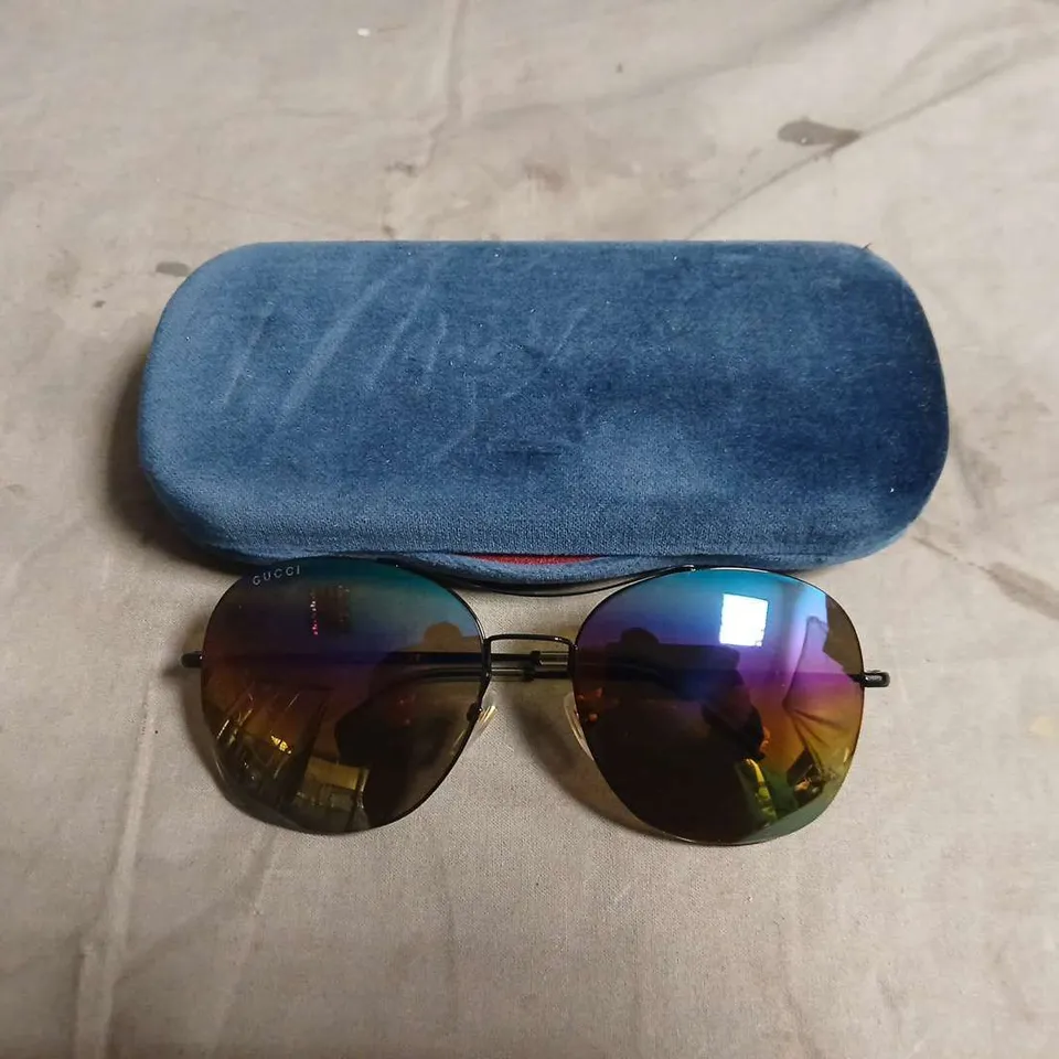 GUCCI AVIATOR SUNGLASSES WITH RAINBOW MIRRORED LENSES