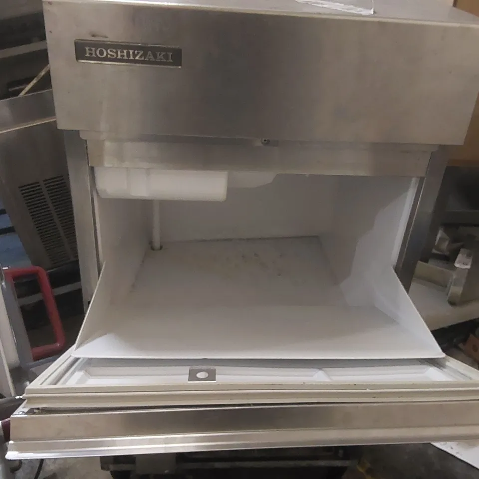 HOSHIZAKI COMMERCIAL ICE MAKER / ICE MACHINE