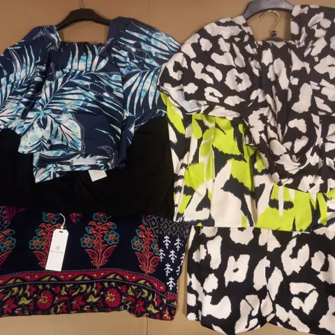 BOX OF APPROX 6 ASSORTED ITEMS OF MAISON DE NIMES CLOTHING IN VARIOUS SIZES AND STYLES