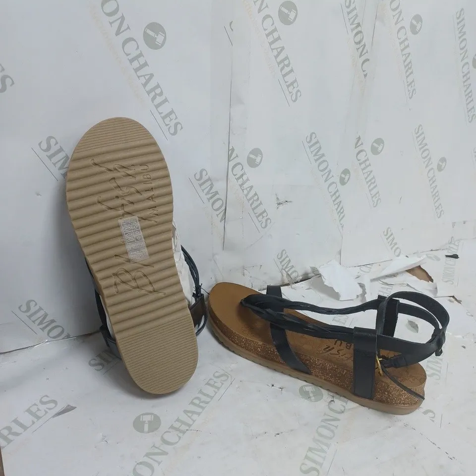 BOXED BLOWFISH MALIBU SANDALS SIZE 7
