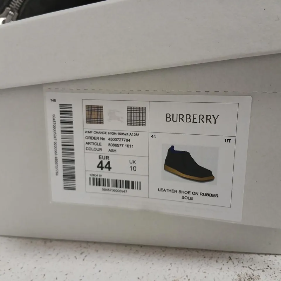 BURBERRY GREY SUEDE ZIP-UP ANKLE BOOT – UK 10 (EU 44)