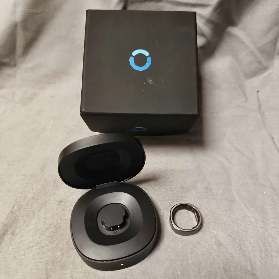 RINGCONN SMART HEALTH MONITORING RING – MOONLIT SILVER, SIZE 11 WITH CHARGING CASE