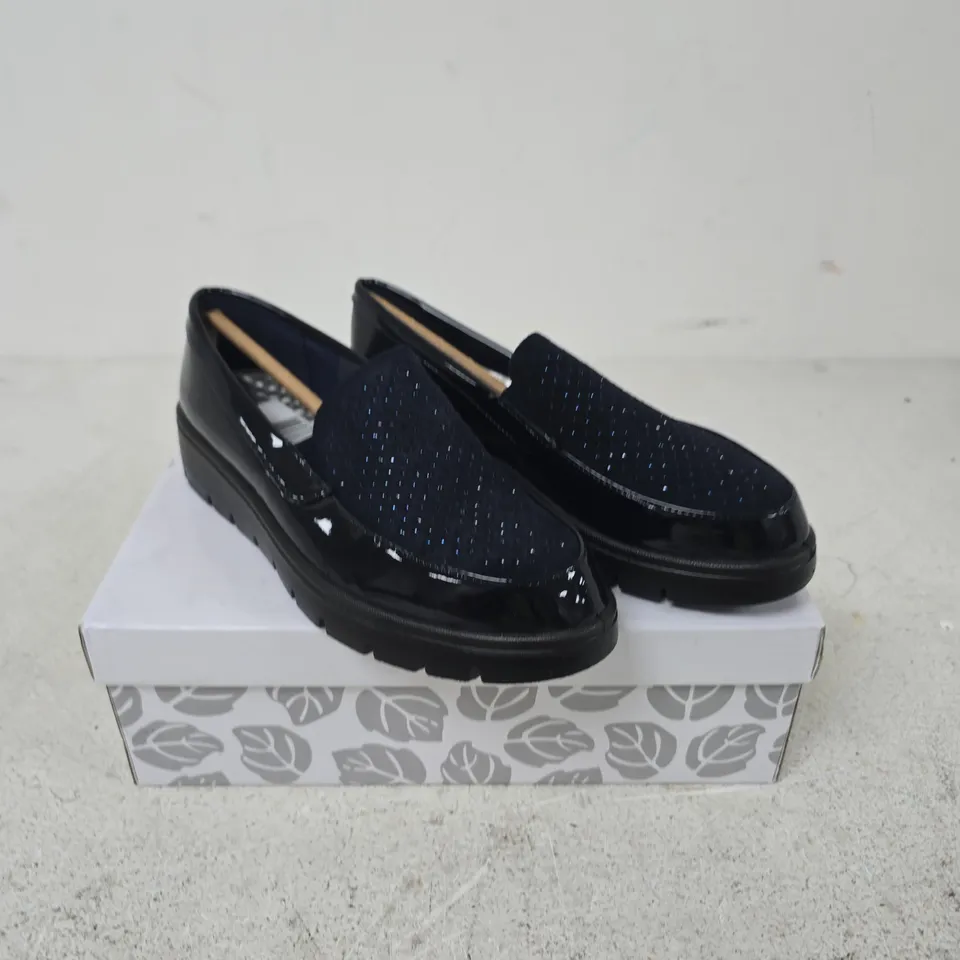 SHOE TREE COMFORT BARBARA NAVY PATENT SLIP-ON SHOES – UK 3