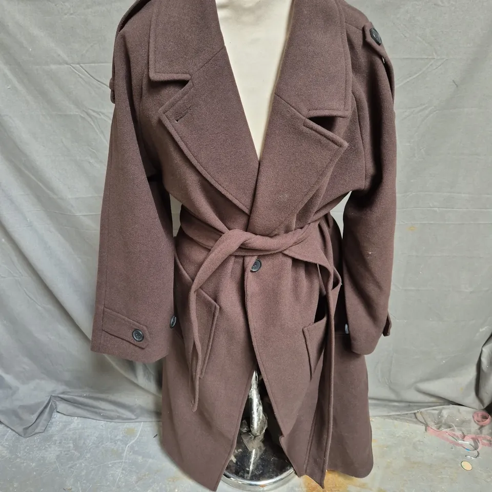 SISTERS POINT BELTED JACKET IN CAPPUCINO SIZE S