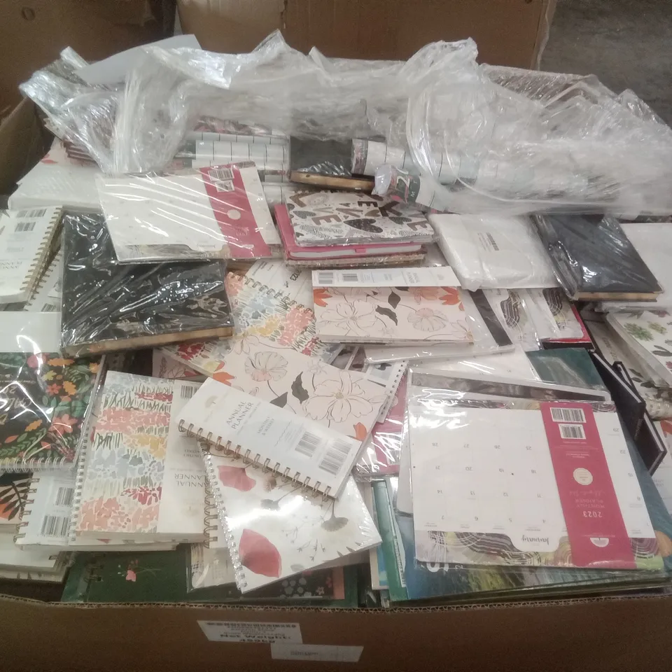 PALLET CONTAINING ASSORTED 2023 CALENDARS & PLANNERS