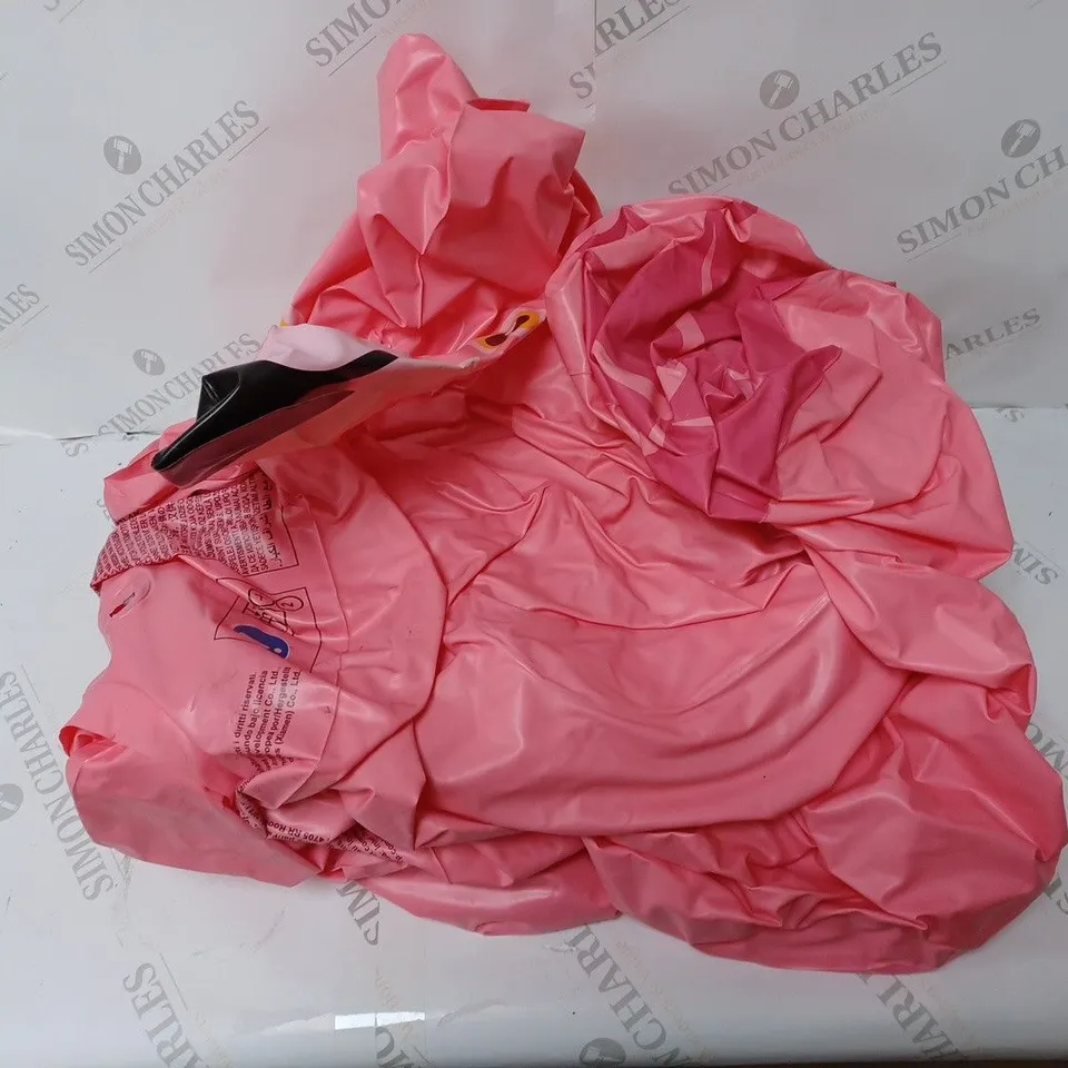 BOX OF ASSORTED INFLATABLE ITEMS TO INCLUDE WATERMELON, FLAMINGO, ETC