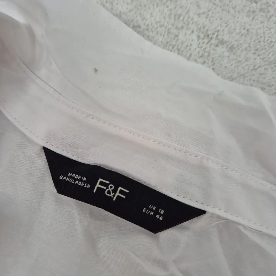 F&F WHITE SHIRT – UK 18 (EUR 46)