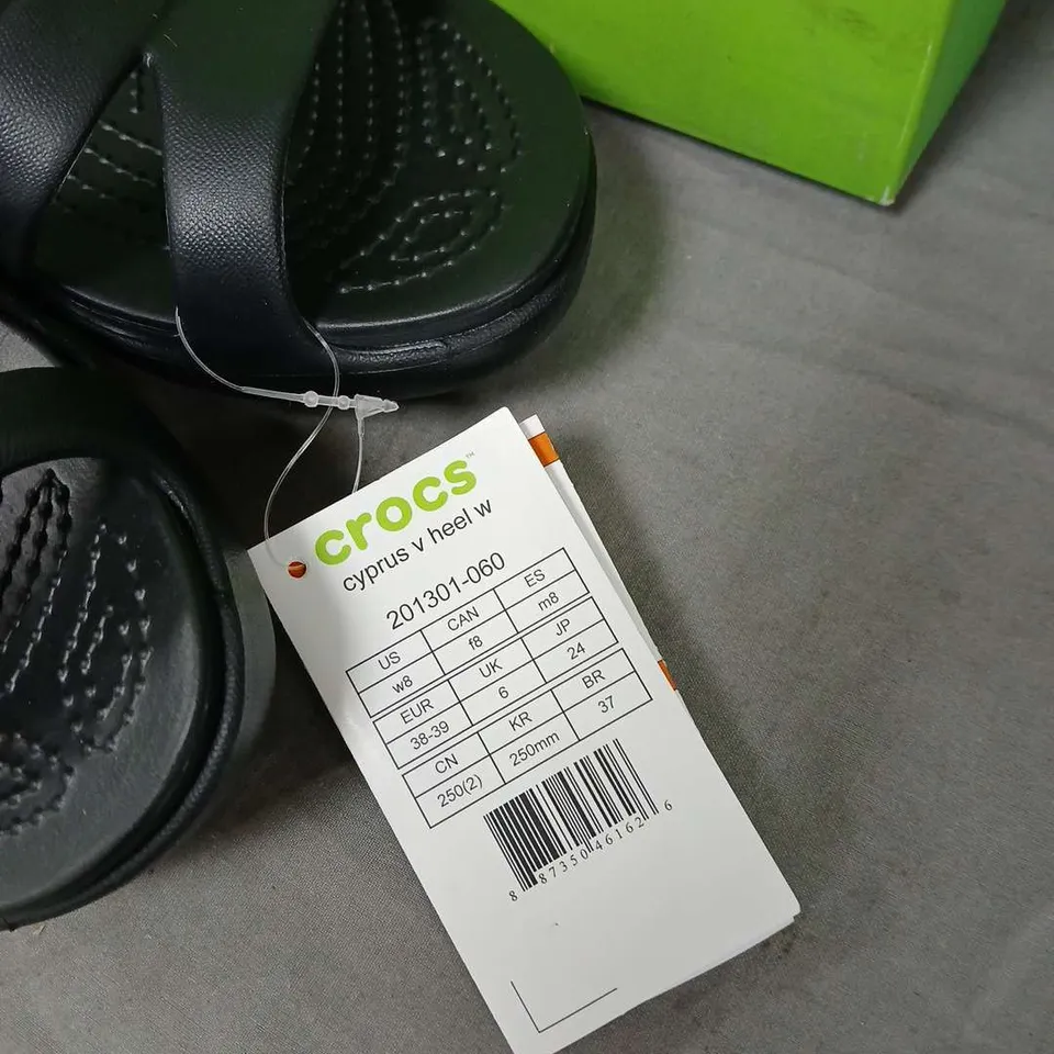 CROCS CYPRUS V HEEL W – WOMEN'S SANDALS, UK 6 .