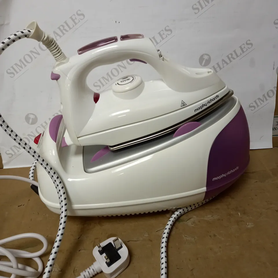 MORPHY RICHARDS JET STEAM GENERATOR IRON PINK/WHITE
