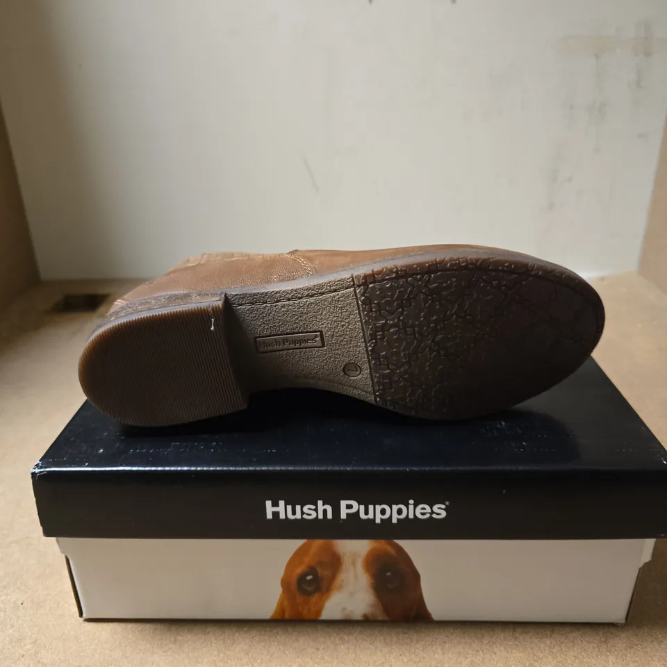 HUSH PUPPIES EDITH BOOT – WOMEN'S TAN LEATHER CHELSEA BOOT, UK 7 