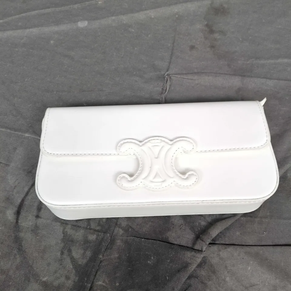 CELINE WHITE LEATHER CLUTCH BAG WITH INTERLOCKING LOGO