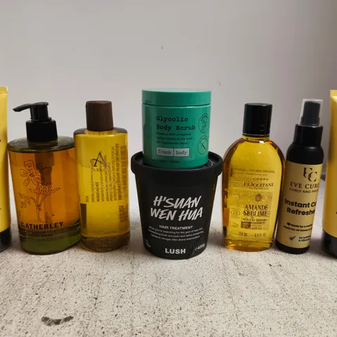 APPROX 12 ASSORTED BEAUTY PRODUCTS TO INCLUDE ARRAN SHOWER GEL, LUSH HAIR TREATMENT, L'OCCITANE SHOWER OIL, ETC