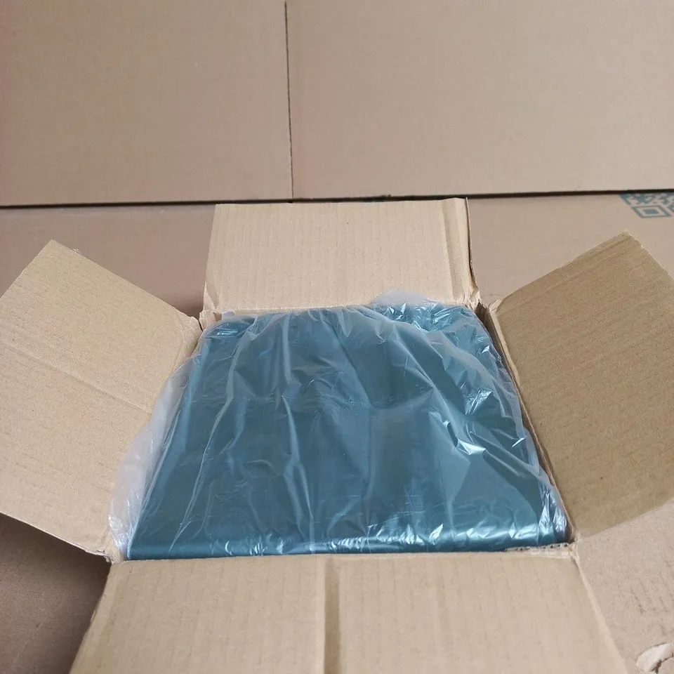 SCOT PETSHOP APPROXIMATELY 100 DOGGY DIRT BAGS BOXED