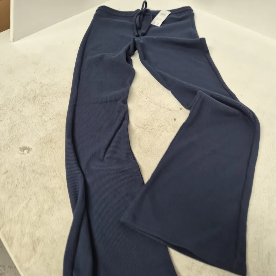 GILLY HICKS WOMEN'S KNIT PANTS – NAVY, SMALL SHORT