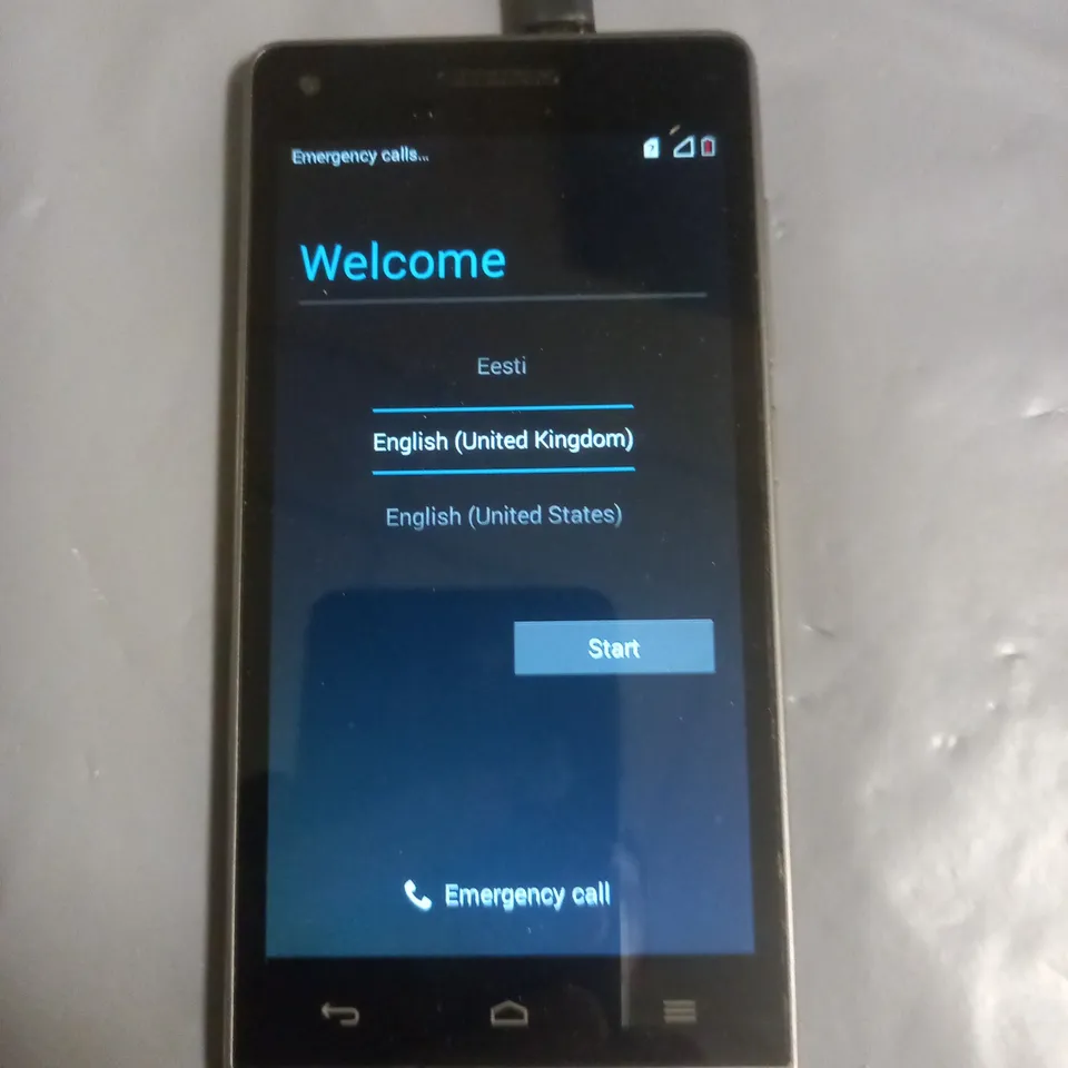 UNBOXED EE MOBILE PHONE IN SILVER