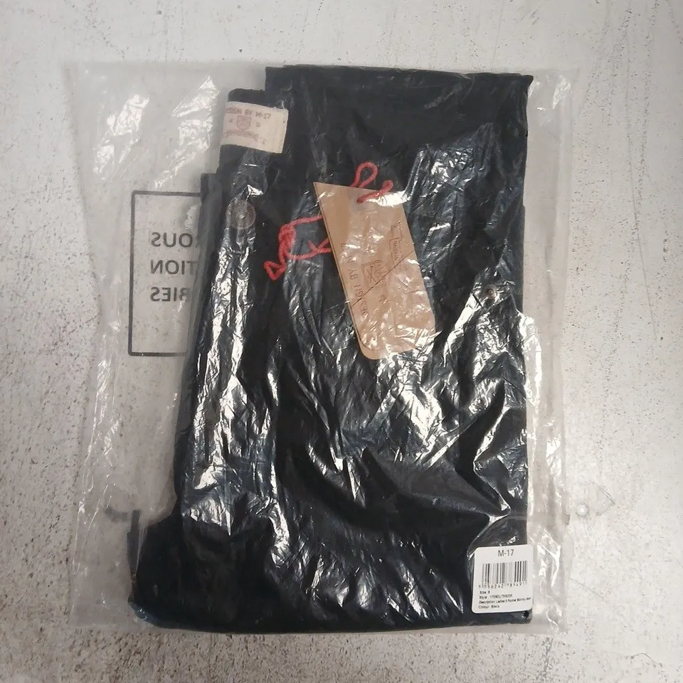 BAGGED M-17 LADIES 5 POCKET SKINNY JEANS IN BLACK SIZE 8