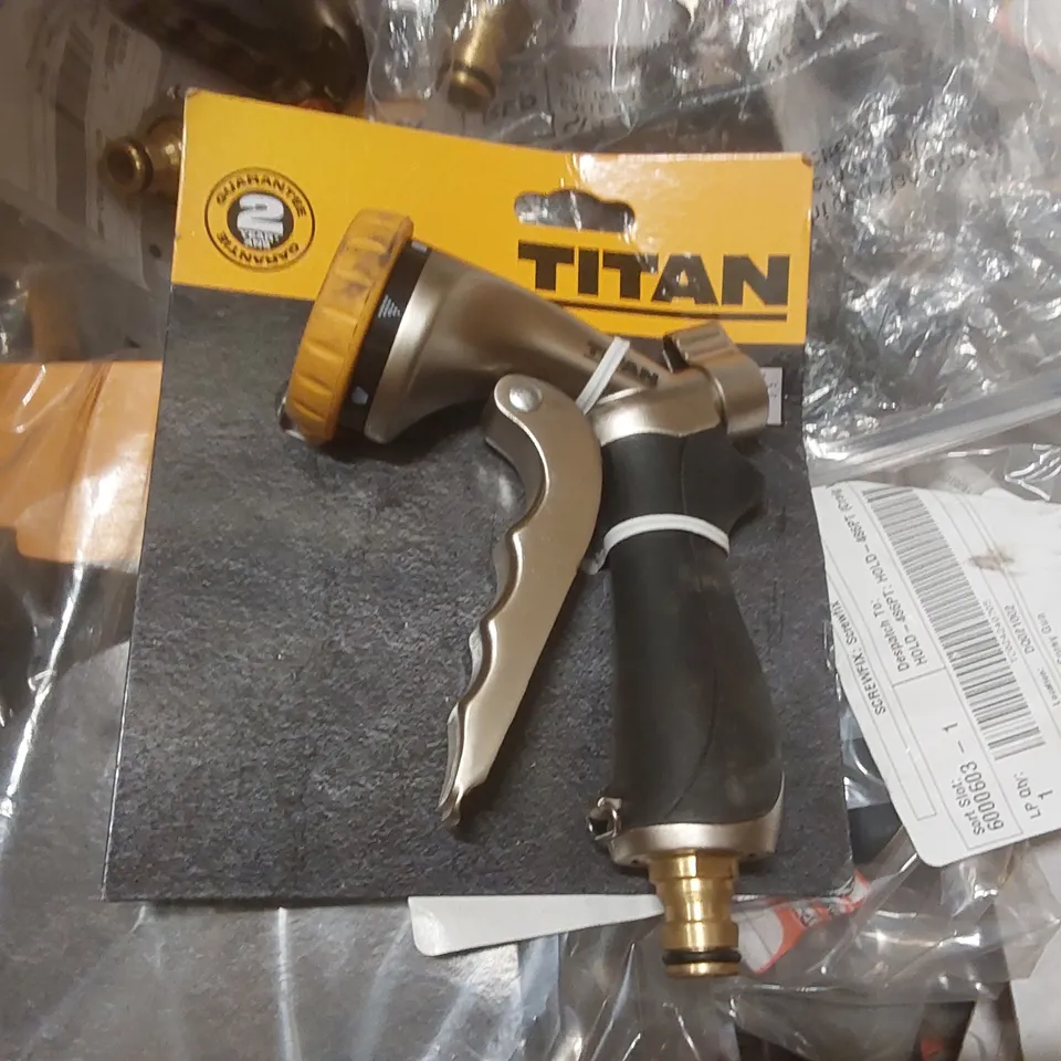 BOX CONTAINING A VERY LARGE QUANTITY OF TITAN MULTI-SPRAY GUNS