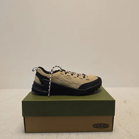 KEEN SAFARI/GIGGLE PINK WOMEN'S SHOES – UK 6 (US 8.5)