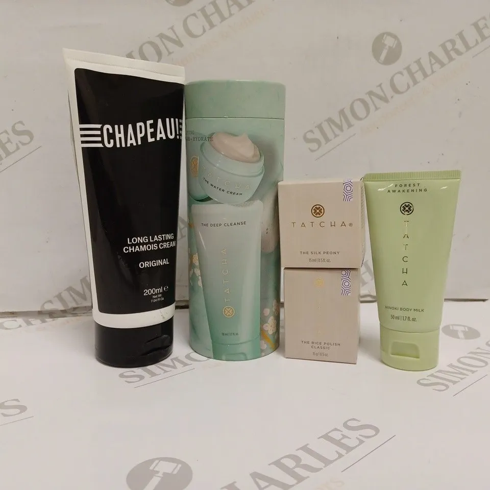 APPROXIMATELY 10 ASSORTED HEALTH AND BEAUTY PRODUCTS TO INCLUDE TATCHA CLARIFYING CLEANSE PLUS HYDRATE, TATCHA EXFOLIANT, TATCHA EYE CREAM, TATCHA HINOKI BODY MILK