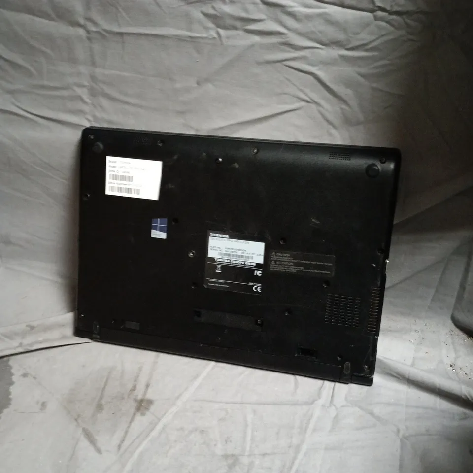 TOSHIBA SATELLITE PRO R40-C LAPTOP