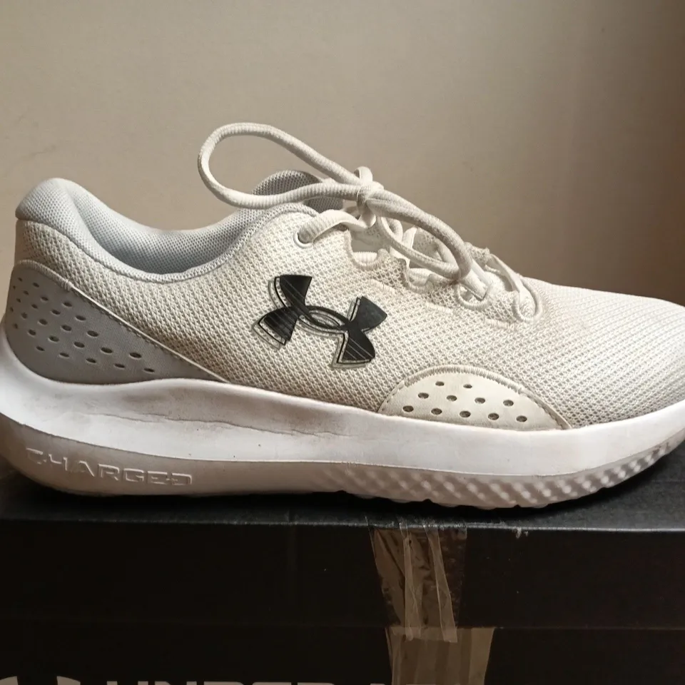 BOXED PAIR OF UNDER ARMOUR UA CHARGED SURGE 4 – MEN'S RUNNING SHOES, UK 9
