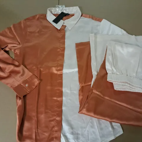 LOT OF APPROXIMATELY 29 SETS OF TWO TONE PJ'S SETS IN PINK/PEACH - S/M