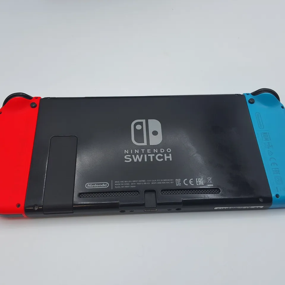 UNBOXED NINTENDO SWITCH WITH DOCK, ACCESSORIES AND EXTRA JOY-CON CONTROLLERS