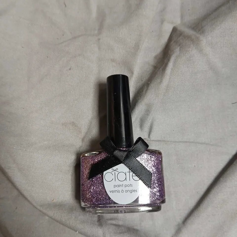 BOX OF APPROXIMATELY 150 CIATÉ PAINT POTS NAIL POLISH – HELTER-SKELTER PURPLE GLITTER 13.5ML-NO EXPIRY DATE SHOWN 