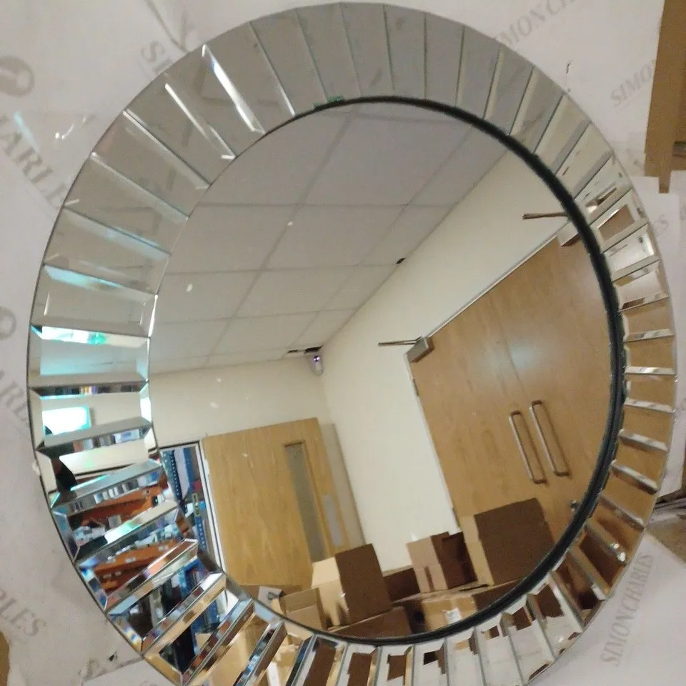 BOXED SONATA ROUND WALL MIRROR RRP £83