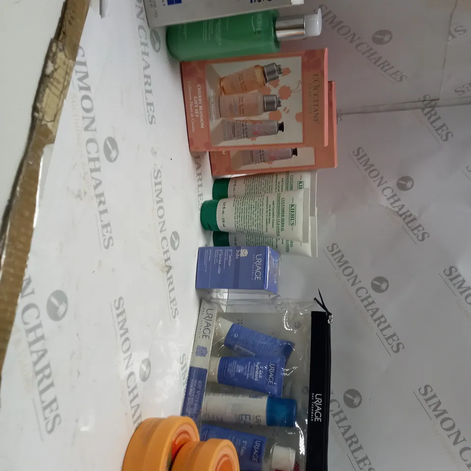 LOT OF APPROX 15 TO INCLUDE HAND SANITIZER , CONDITIONING CLEANSER , ETC