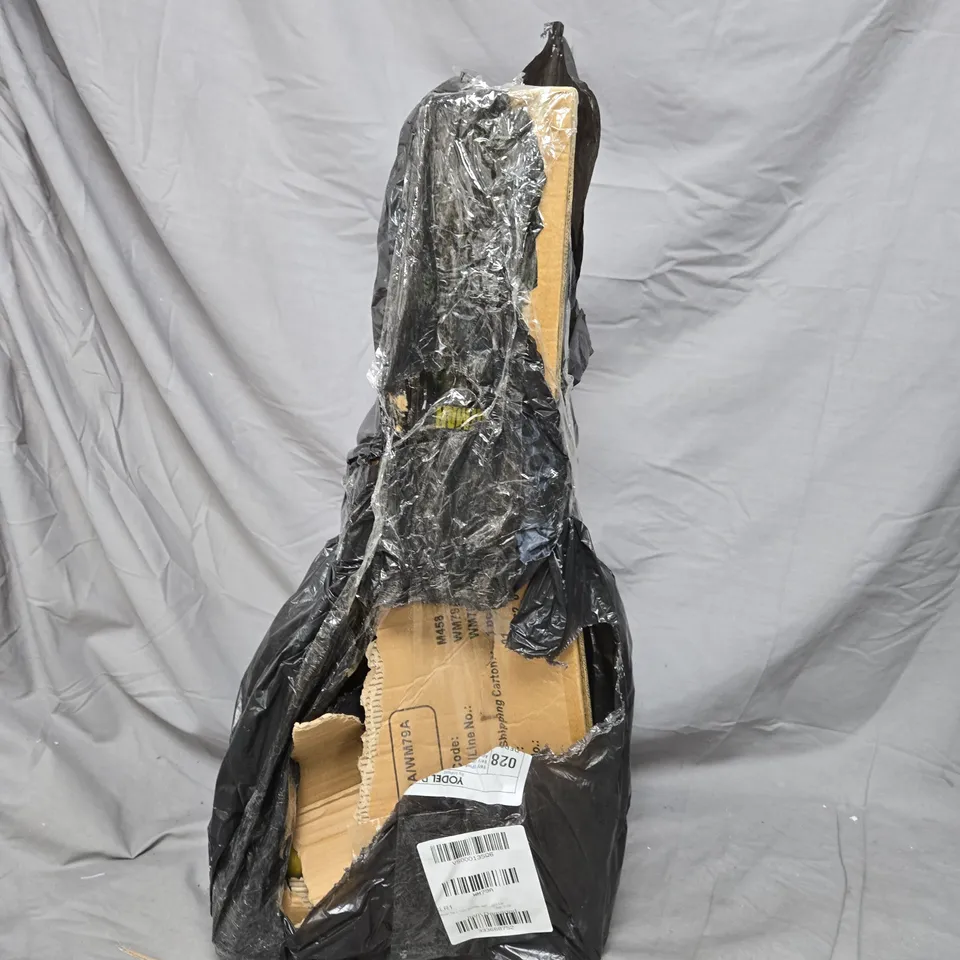 BATMAN TILT N TURN SCOOTER WITH LIGHT UP WHEELS