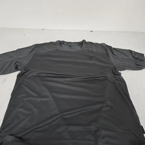 DARE 2B BLACK LONG-SLEEVE ATHLETIC TOP WITH MESH SHOULDERS, UK XL