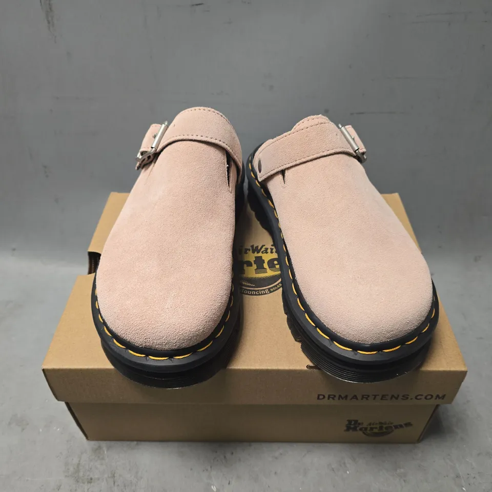 BOXED PAIR OF DR MARTENS ZEBZAG MULES IN POWDER PINK - UK 6