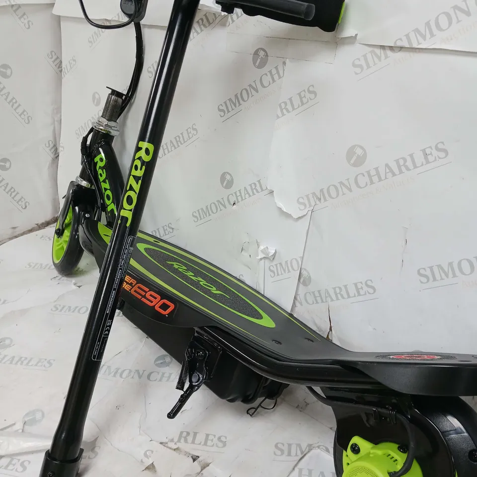 RAZOR POWERCORE E90 SCOOTER GREEN RRP £179.99
