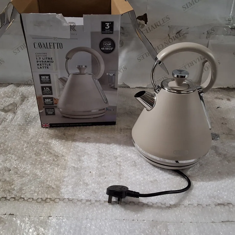 BOXED CAVALETTO CHROME EDITION 1.7 LITRE PYRAMID KETTLE LATTE