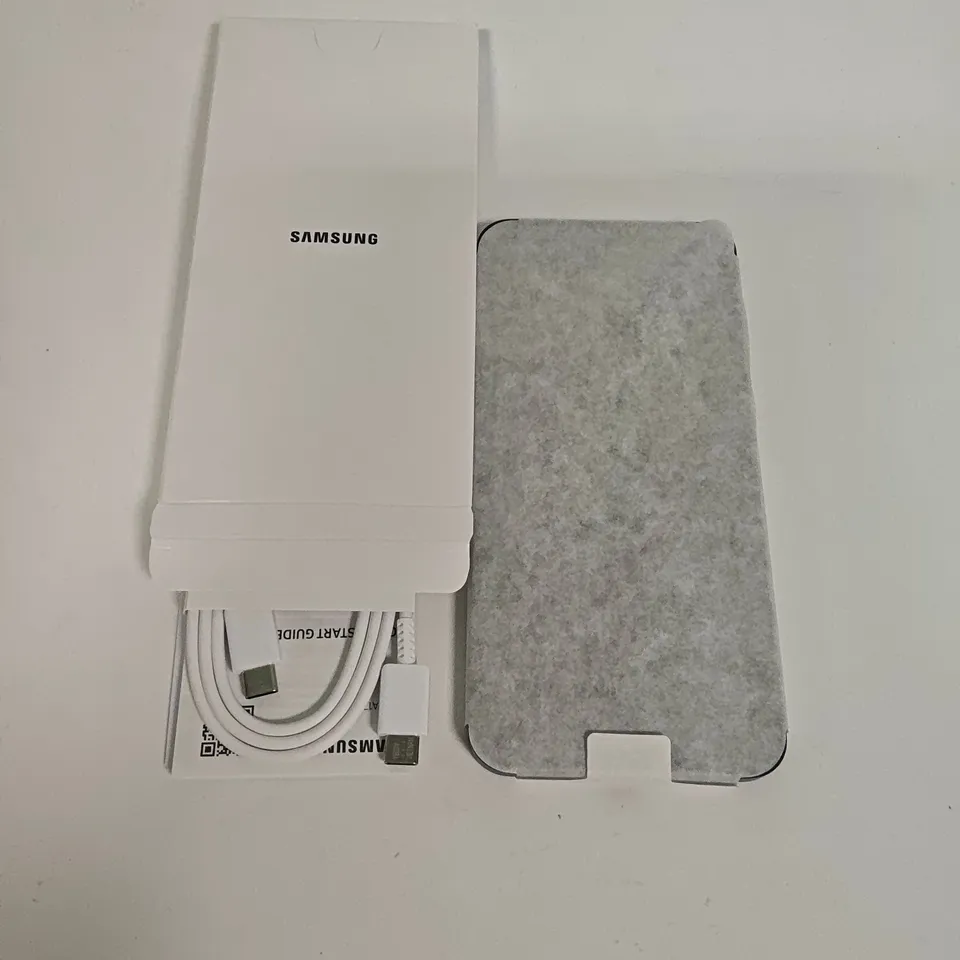 BOXED SAMSUNG GALAXY A17 5G 4/128GB IN BLACK - SM-A176B