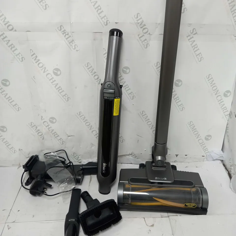 BOXED SHARK WANDVAC 2-IN-1 LIGHTWEIGHT CORDLESS HANDHELD VACUUM CLEANER