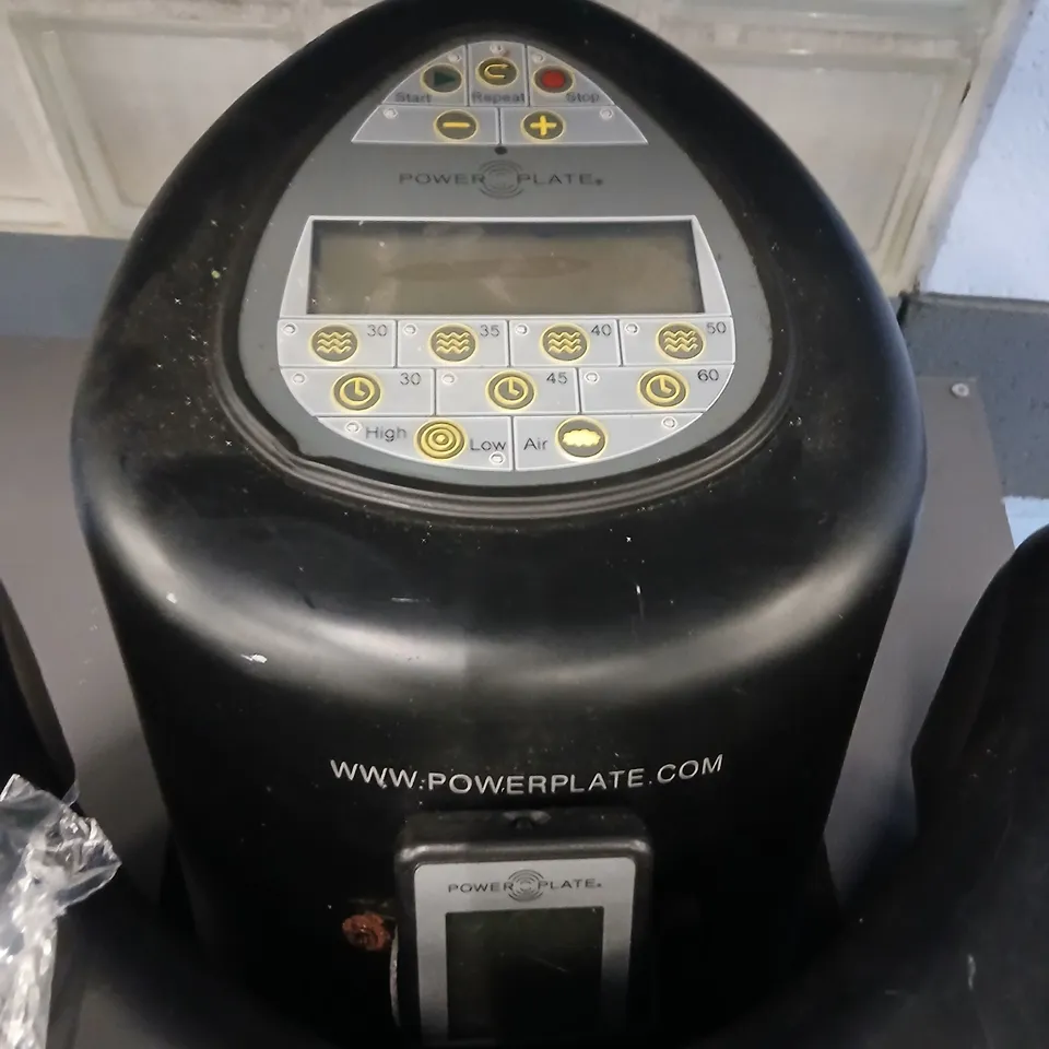 POWER PLATE PRO5 HP AIRADAPTIVE VIBRATION PLATE