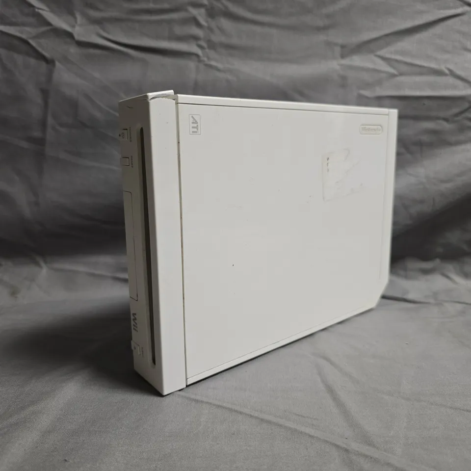 NINTENDO WII CONSOLE (RVL-101) – WHITE