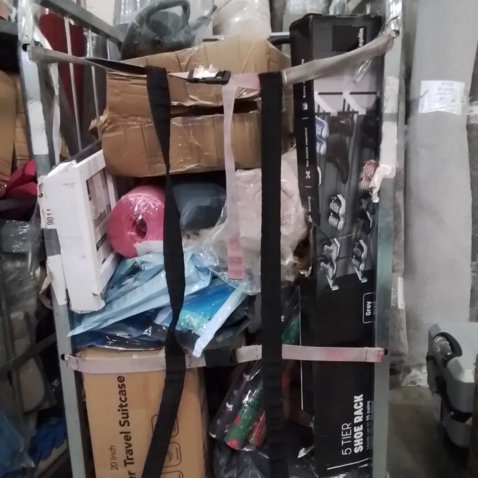 CAGE OF ASSORTED HOUSEHOLD GOODS AND PRODUCTS TO INCLUDE;SUITCASE,SHOERACK,WATER CAN,CERAMIC HEATER 