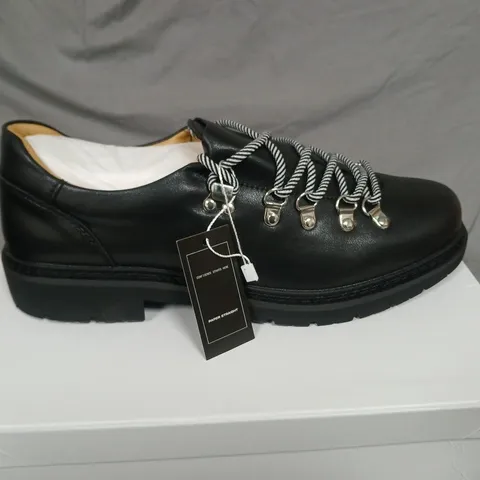 PAPER STRAIGHT BLACK LEATHER HIKING BOOTS - SIZE UNSPECIFIED