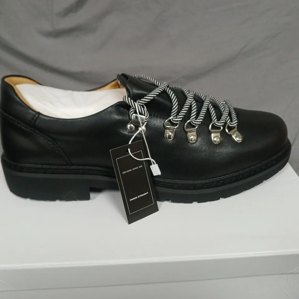 PAPER STRAIGHT BLACK LEATHER HIKING BOOTS - SIZE UNSPECIFIED