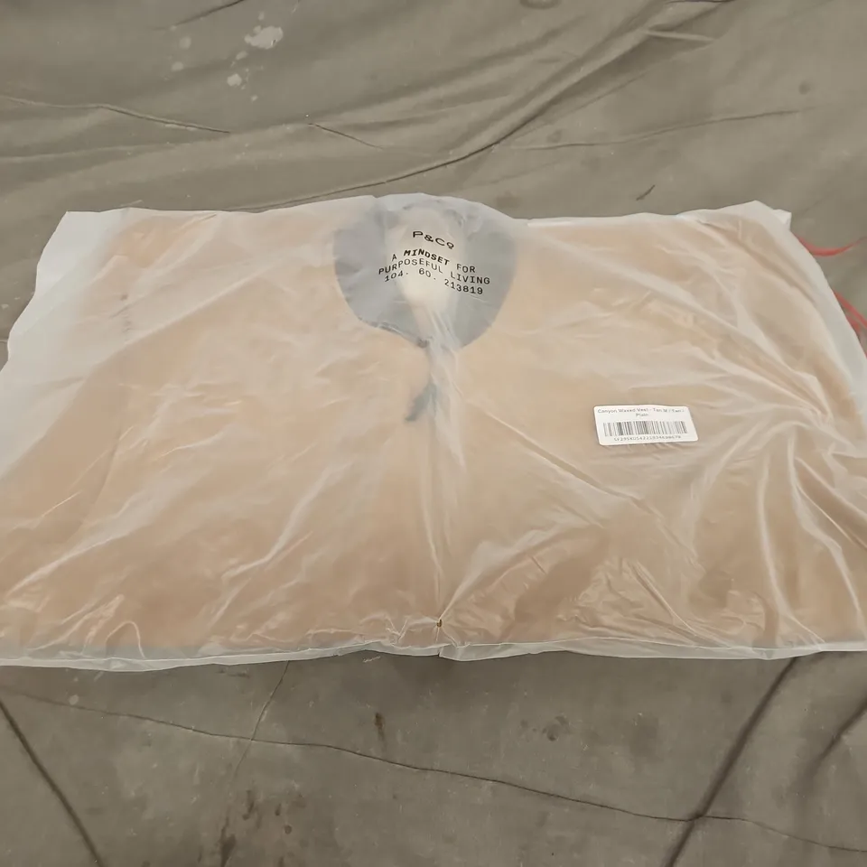 P & CO CANYON WAXED VEST - TAN, UK M (PLAIN)