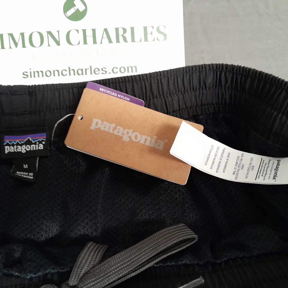 PATAGONIA BLACK NYLON SHORTS - M
