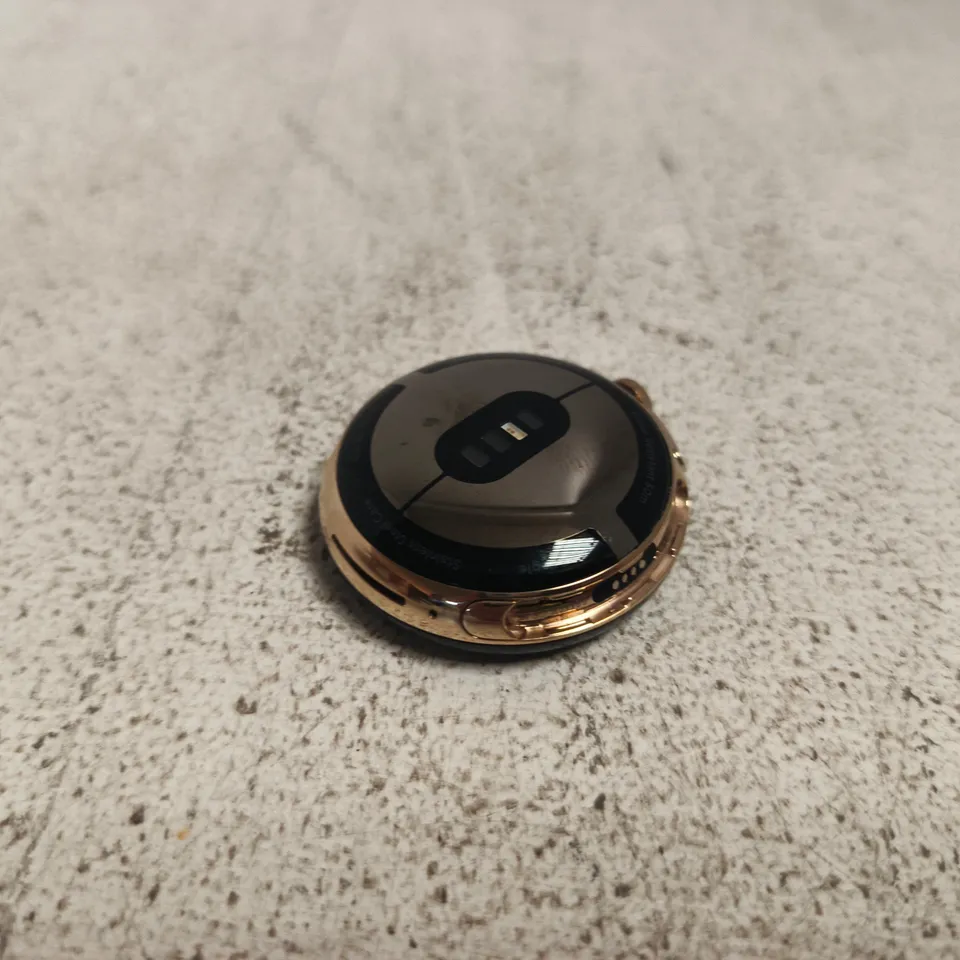 GOOGLE SMARTWATCH IN GOLD - STAINLESS STEEL CASE - MODEL UNSPECIFIED