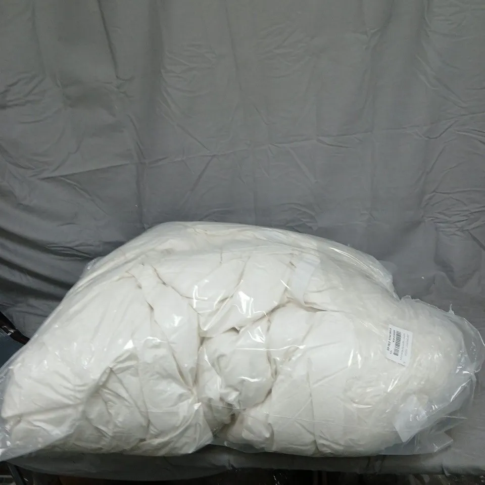 NORTHERN NIGHTS SIGNATURE DUCK DOWN DUVET – WHITE, PACKAGED AND ASSORTED QUANTIY OF CLOTHING.