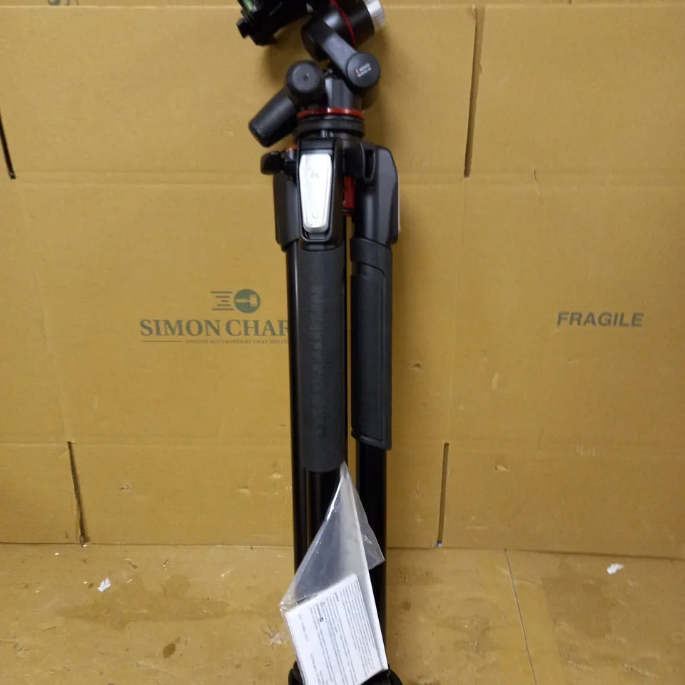MANFROTTO KIT 3-SECTION TRIPOD