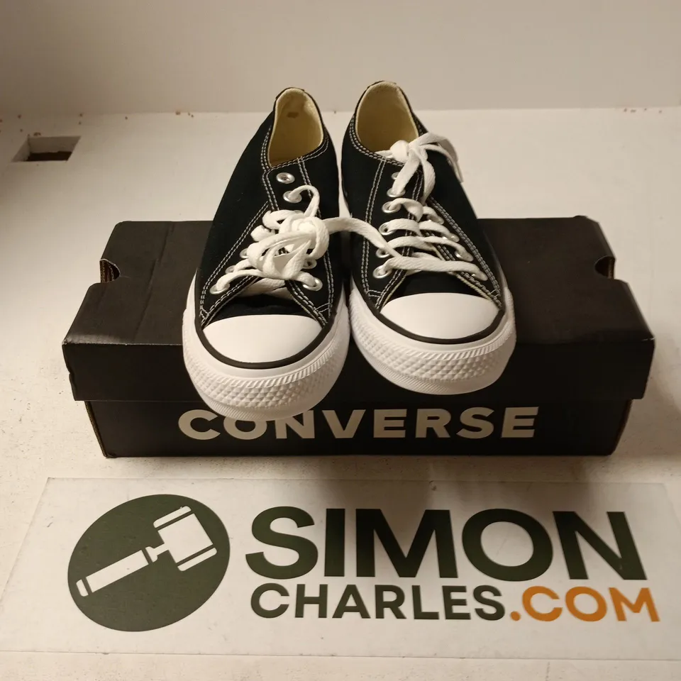 BOXED PAIR OF CONVERSE ALL STAR OX SHOES IN BLACK/WHITE - UK 6