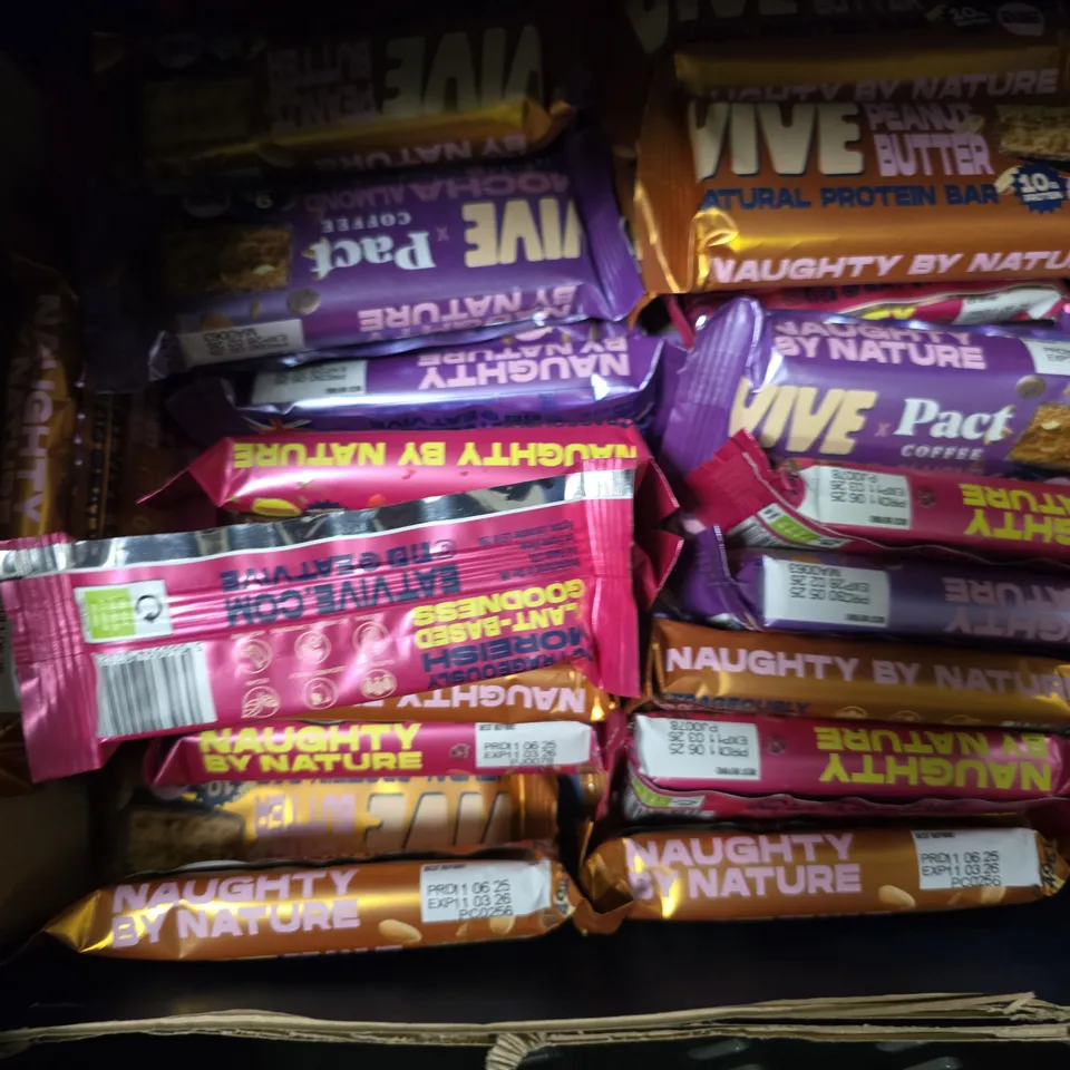 APPROXIMATELY 15 ASSORTED VIVE BARS TO INCLUDE - PEANUT BUTTER JELLY , PEANUT BUTTER , PACK COFFEE MOCHA ALMOND 